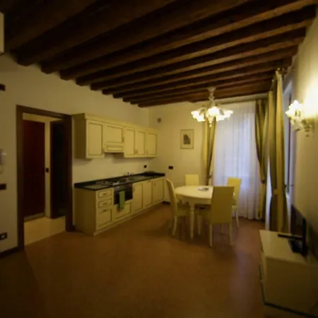 Apartmán Family Three Minutes From San Marco Square, Benátky