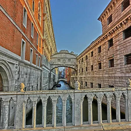 Family Three Minutes From San Marco Square, Daire *